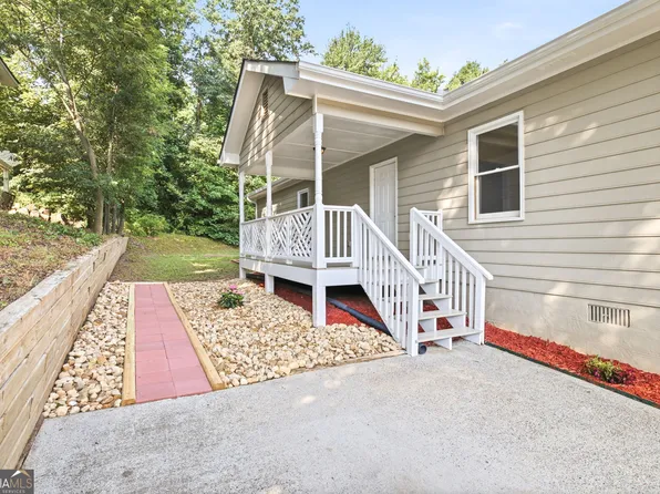 188 Poplar St, Buford, GA 30518
