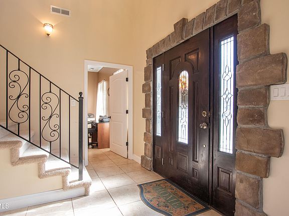 5th image of 231 Roscommon Dr