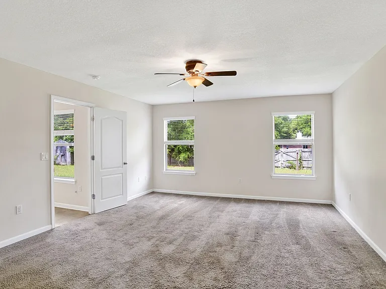 7020 Season Dr — Photo 12