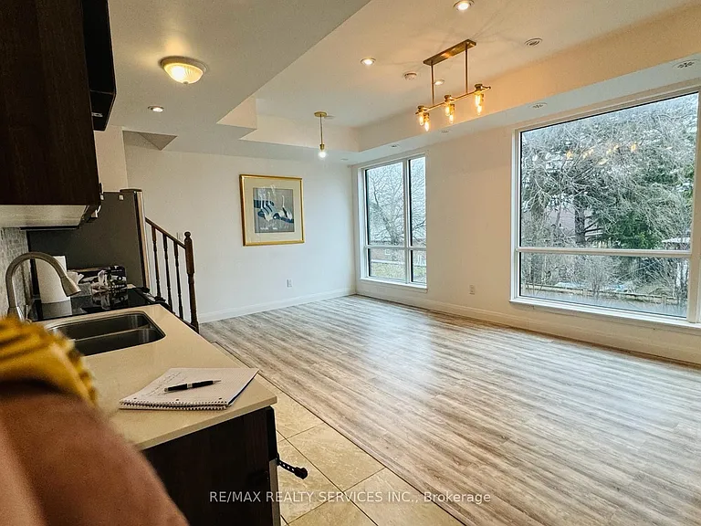 639 Lawrence Ave W #321 — Photo 21