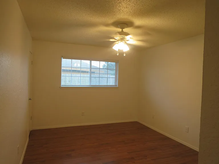 2300 Timberline Dr — Photo 9