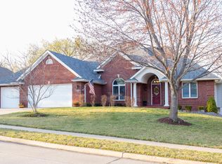 2809 Ashwood Dr, Columbia, MO 65203