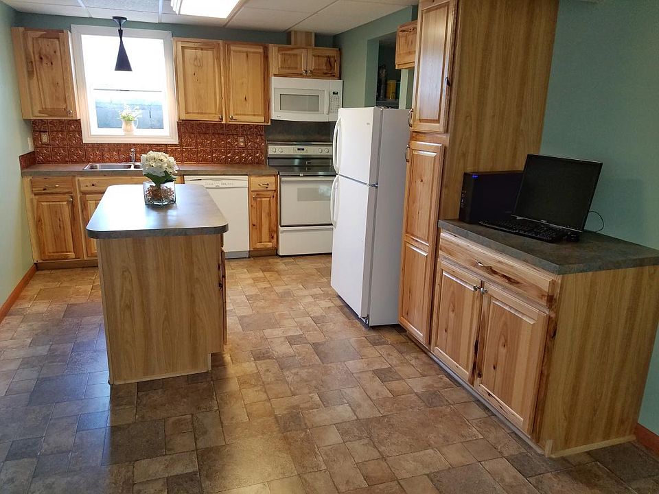 2nd image of 1318 1/2 N 19th St