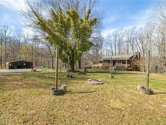 3rd image of 191 Caudle Ln