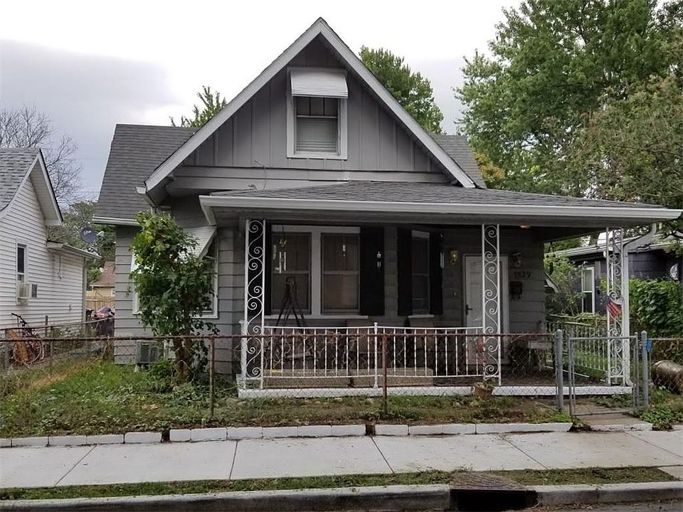 2nd image of 1529 S Reisner St