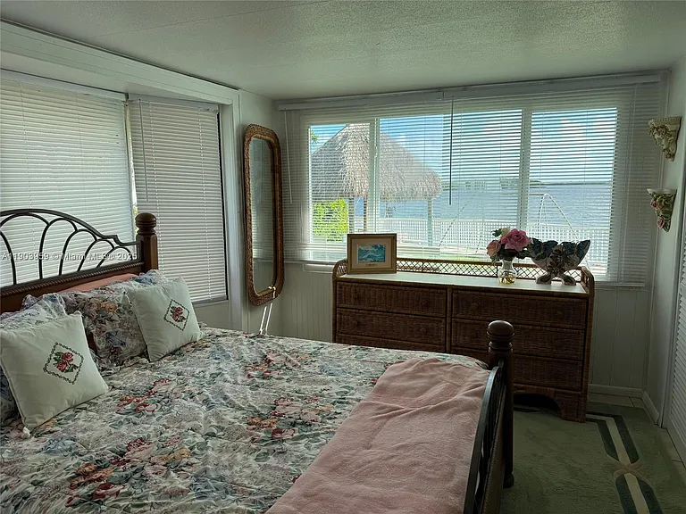 900 Morris Ave #0 — Photo 9
