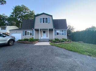 358 Holbrook Rd, Ronkonkoma, NY 11779