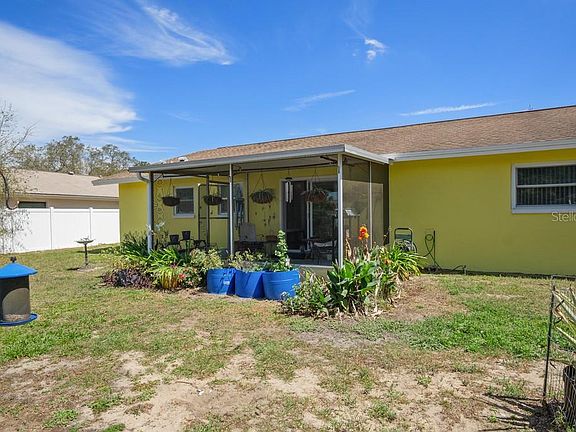 3rd image of 1118 Gulf Oaks Dr
