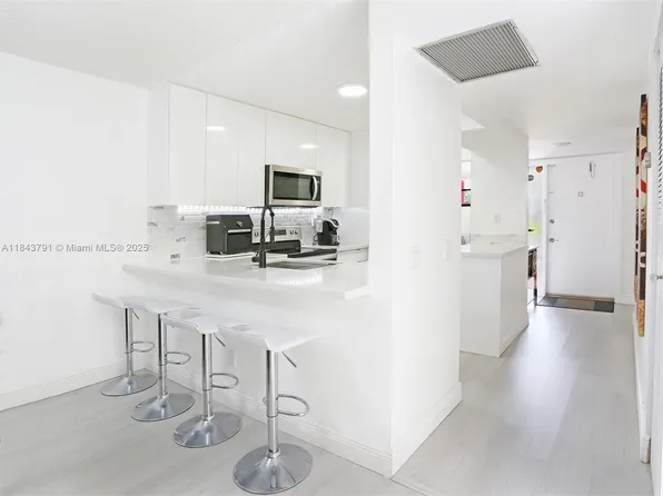 10950 Birchwood Pl #10950, Pembroke Pines, FL 33026