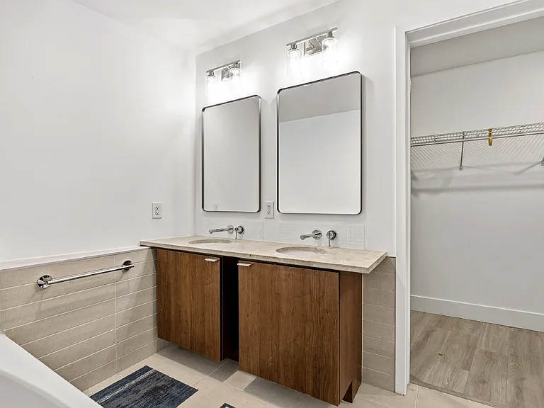 111 N 12th St #1707 — Photo 23