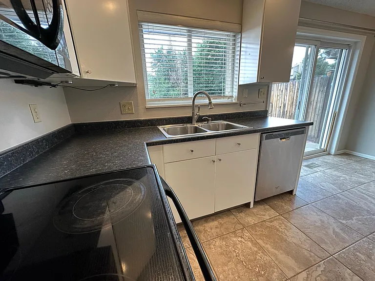 2987 Valarie Cir — Photo 11