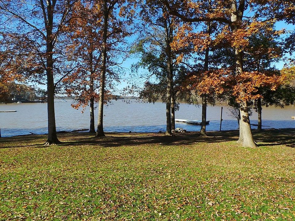 1st image of 79 Farris Ln