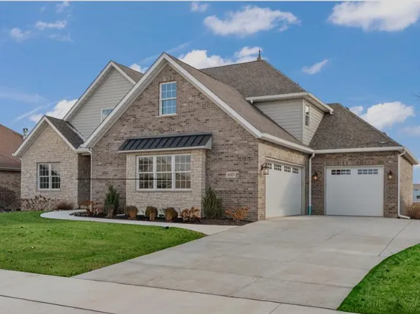 10325 Silver Maple Dr, Saint John, IN 46373