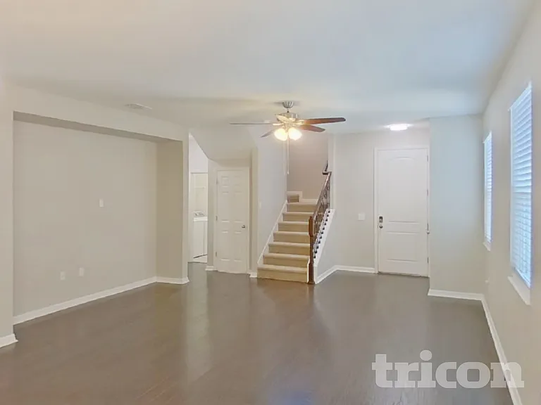 10710 Southern Forest Dr — Photo 3