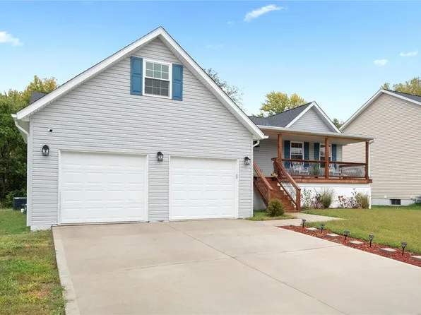 452 Americana Cir, Fairview Heights, IL 62208