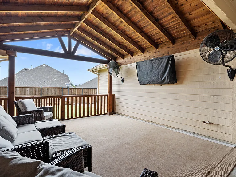 1024 Hidden Creek Dr — Photo 3