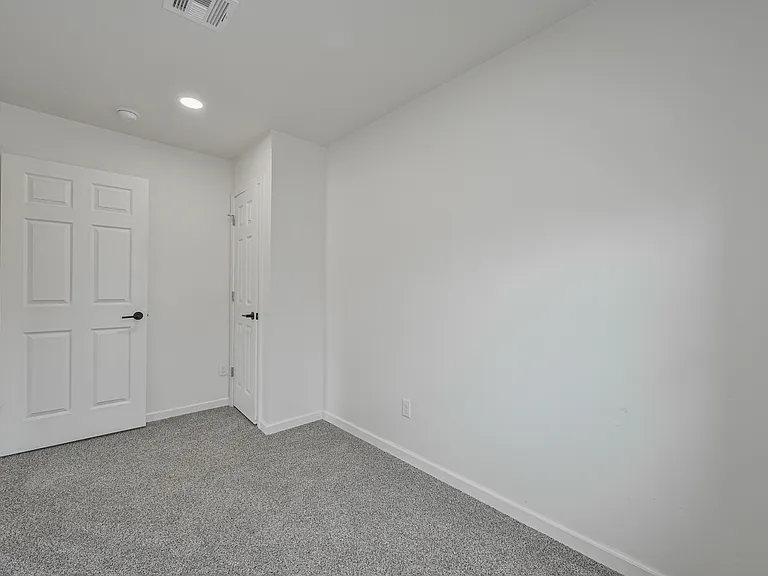 4330 Granger Ave — Photo 3