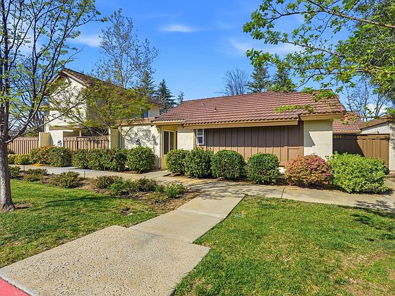 2nd image of 5893 Manorwood Ct