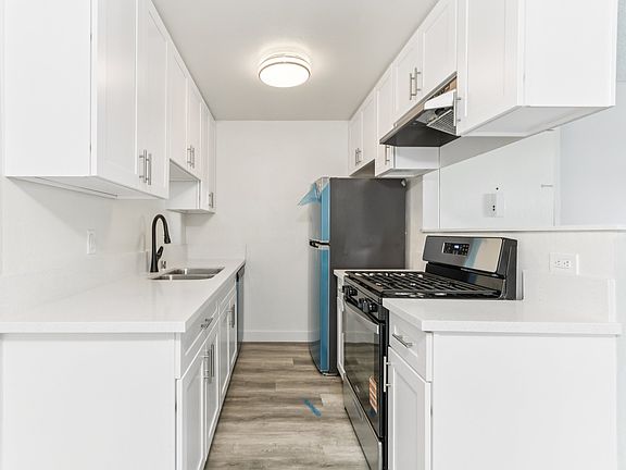 2nd image of 6742 N Clybourn Ave #244