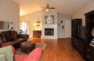 LARGE great room with great layout