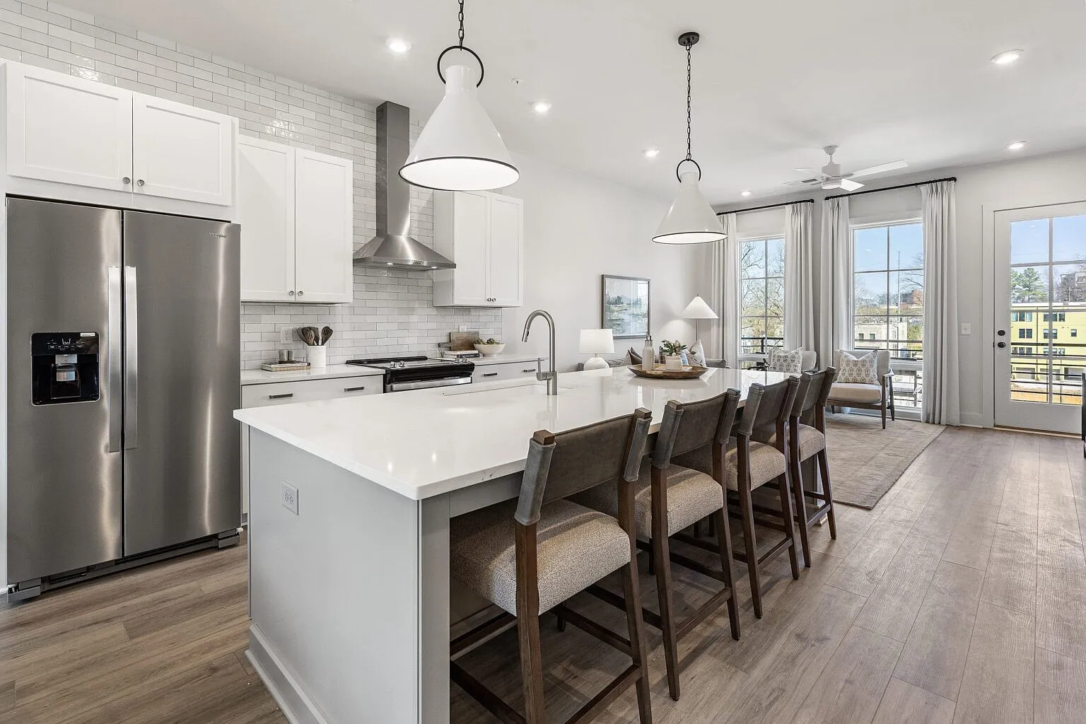 1 bed, 712 sqft, $2,275 — Photo 4