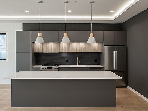 3rd image of 2633 N Emmett St #2F