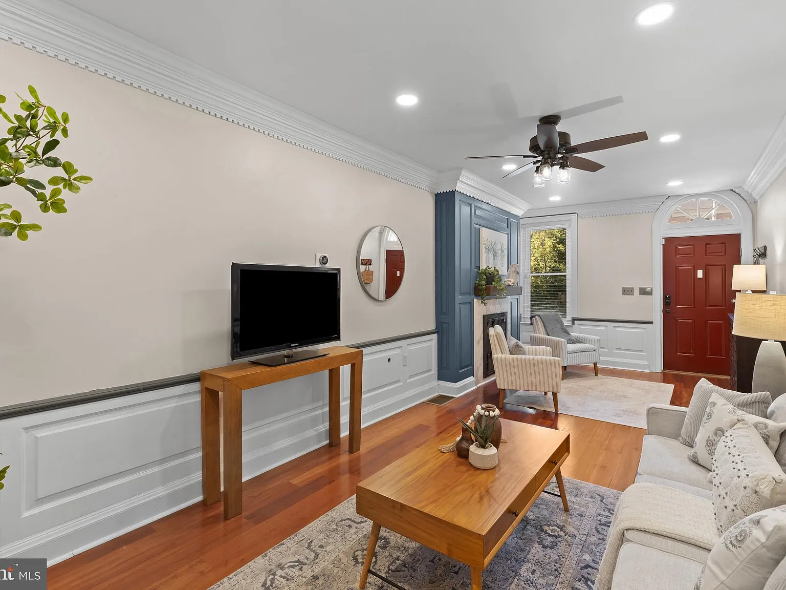 4 bed, 2.5 bath, 2448 sqft, $2,975 — Photo 2