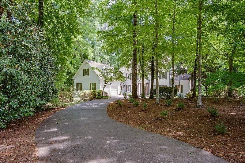15305 Highgrove Rd