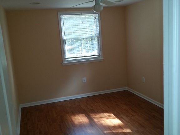 2nd image of 185 Stoney Brook Ln