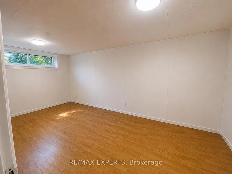 9 Bridlewood Blvd — Photo 6