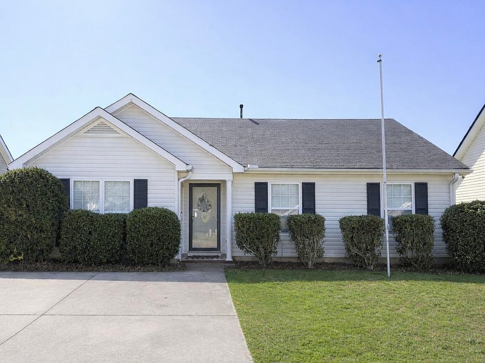 1st image of 652 Devon Road