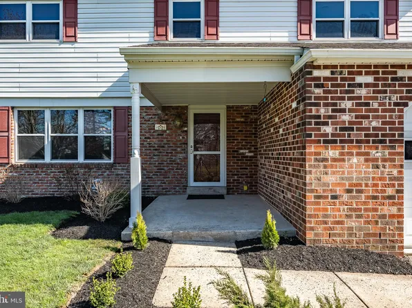 128 E Mount Kirk Ave, Eagleville, PA 19403
