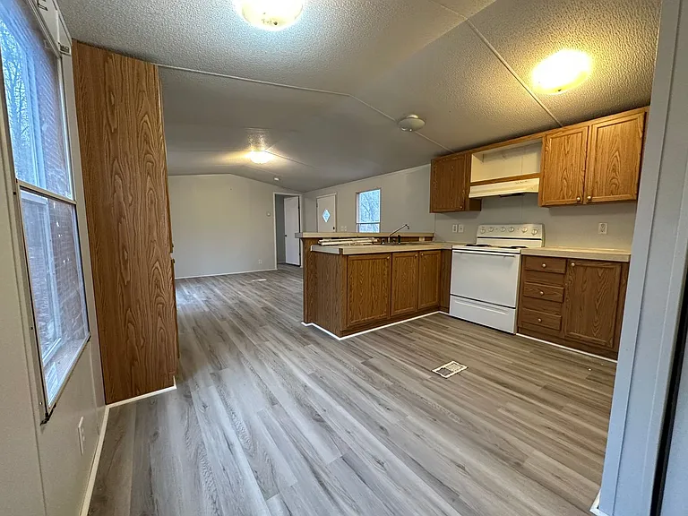 7075 Colonial Hwy — Photo 5