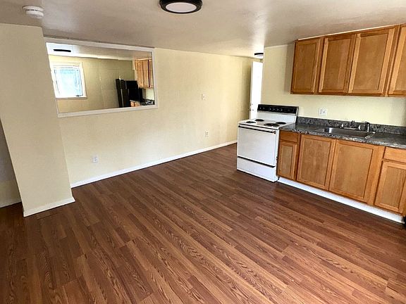 4th image of 853 Main St APT 17