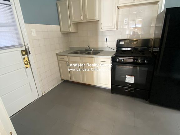 3rd image of 4651 N Elston Ave #S1