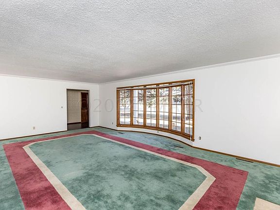 5th image of 2491 Lilac Ln N