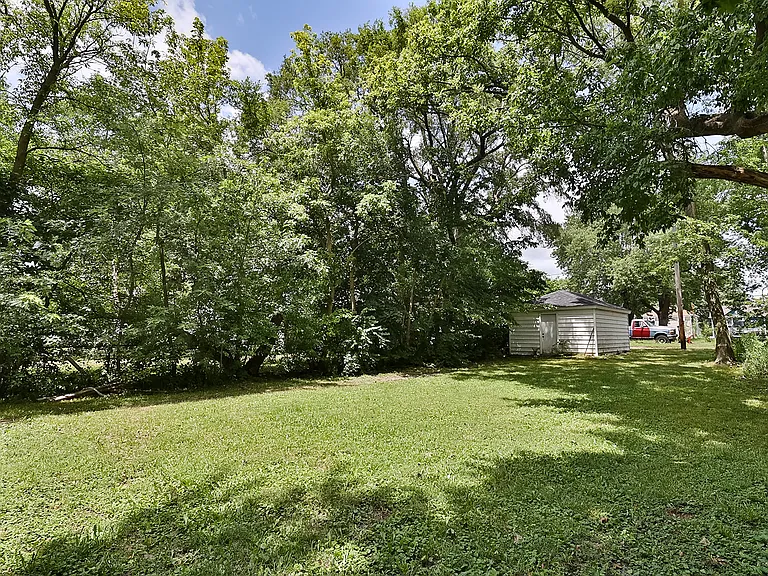 412 W Kibby St — Photo 43