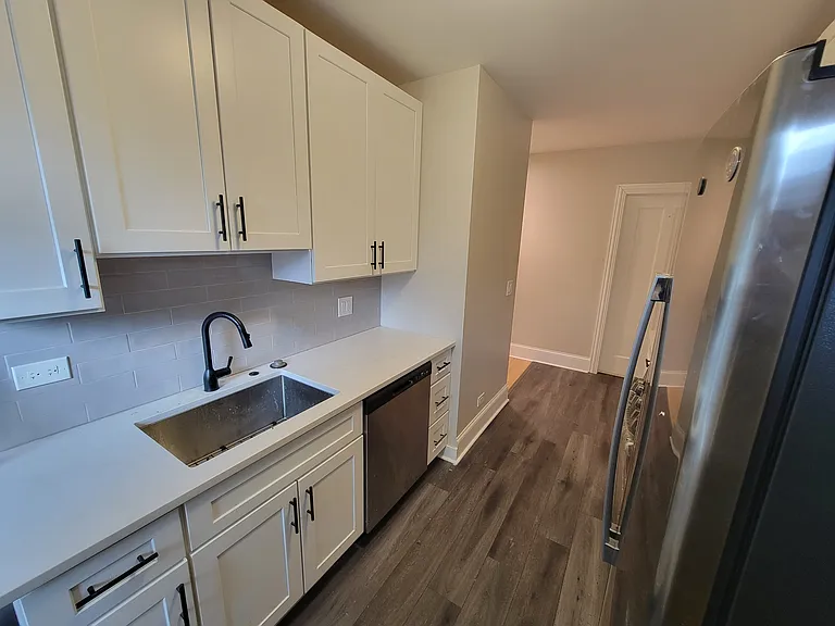 6430 N Richmond St #2W — Photo 5