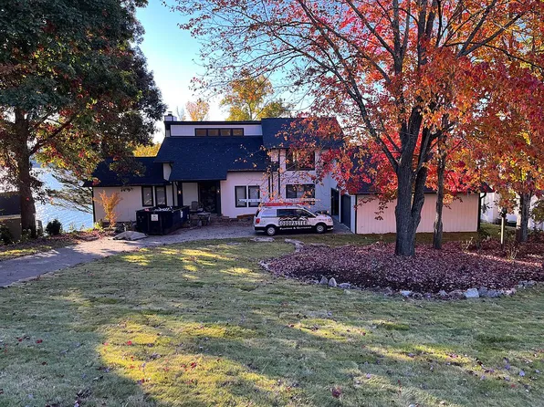 1832 Oak Cove Dr, Soddy Daisy, TN 37379