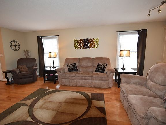 5th image of 4912 Armstrong Dr
