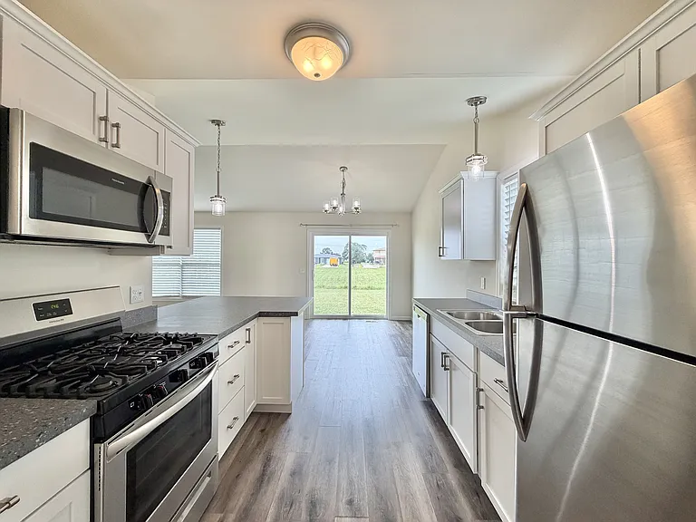 118 Cedar Ave — Photo 18