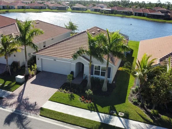 4190 Bloomfield St, Fort Myers, FL 33916