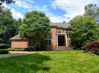 441 Hidden Lake Dr, East Stroudsburg, PA 18302