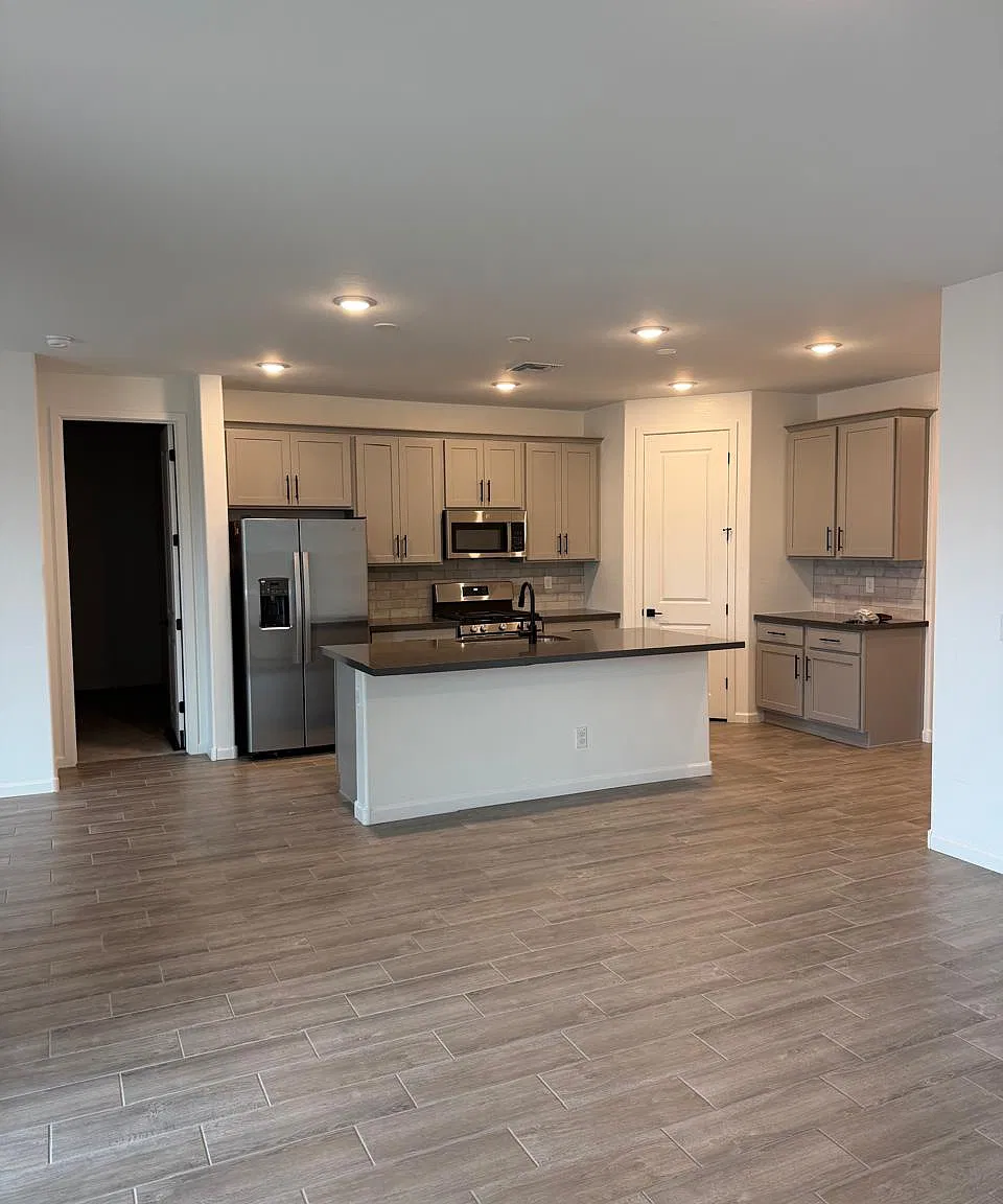 3 bed, 1779 sqft, $2,300 — Photo 4