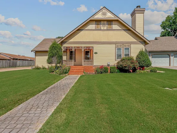 2607 Greenbriar Dr, Jonesboro, AR 72401