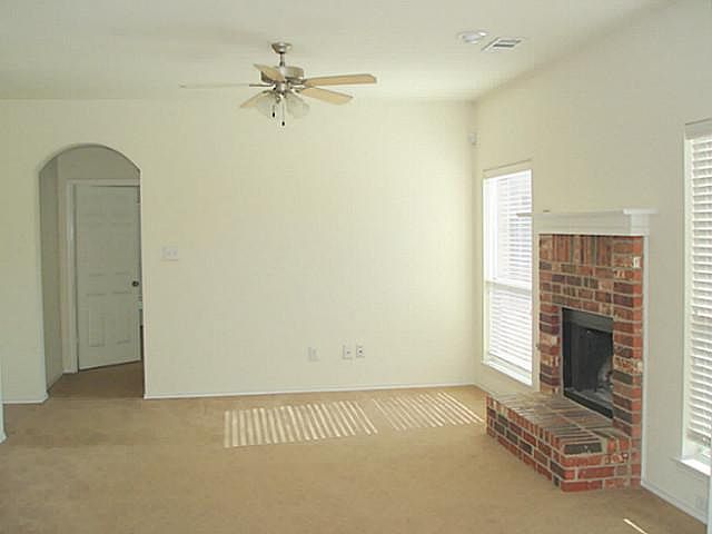 2nd image of 3006 Wren Ln