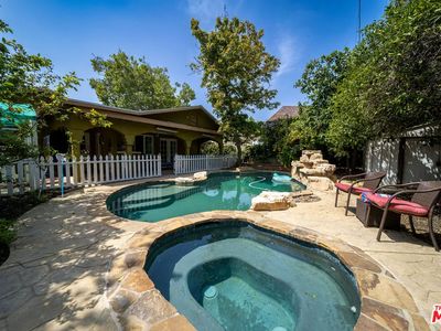 7300 Yarmouth Ave, Reseda, CA, 91335