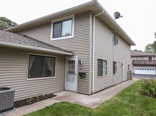 24 Milrace Dr, East Rochester, NY 14445