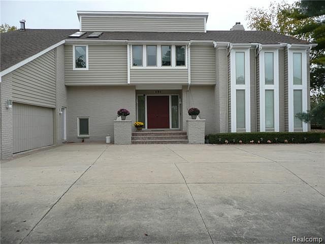 1st image of 4184 Strathdale Ln