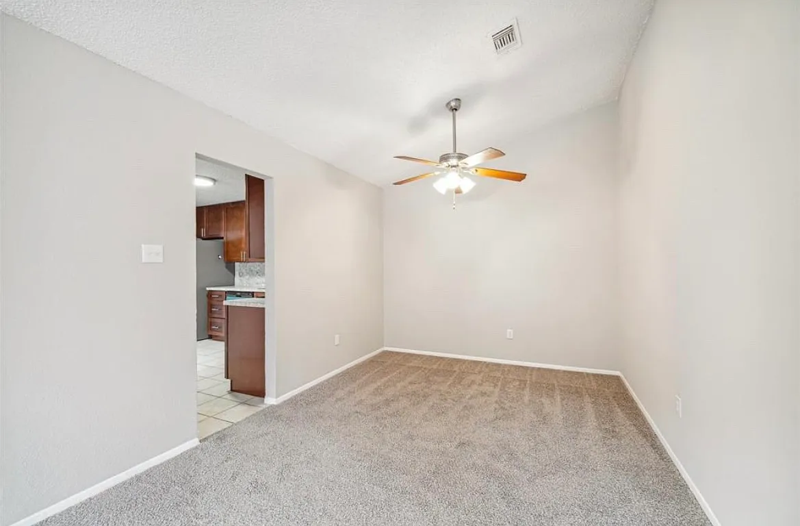 Building Photo - 6318 Glenhagen Dr
